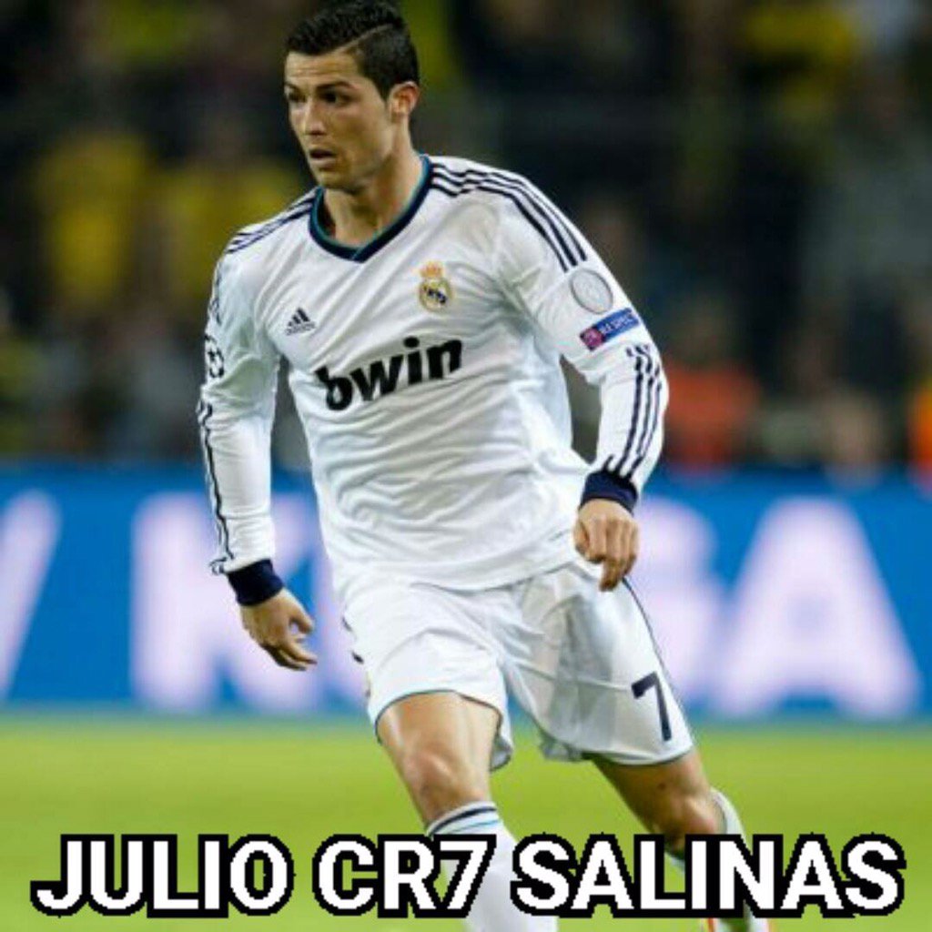 cristobalsoria's tweet photo. Y otra vez Julio CR7 Salinas desaparecido en los partidos importantes...jeje #NoPenaltyNoParty #NoEmpujarlaNoParty https://t.co/vdjRVNE1rc