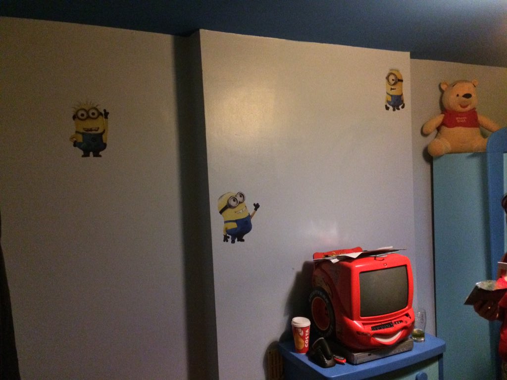 WFreeman855's tweet image. So tired after a busy weekends decorating. Hope my boy still likes minions!!