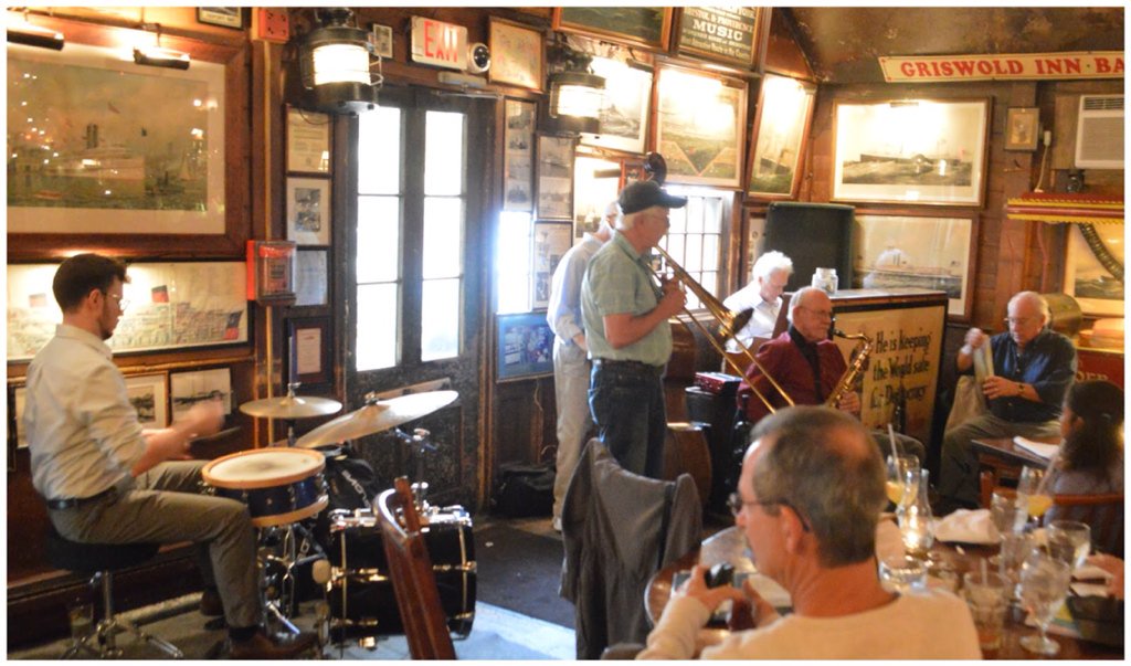 HomePlaceBlog's tweet photo. #Sunday at the @GriswoldInn, #food #fun & friends with #LetsMeetCT in #EssexCT Read=> https://t.co/f19LIuUM4z #CT https://t.co/SJnU2haQoe