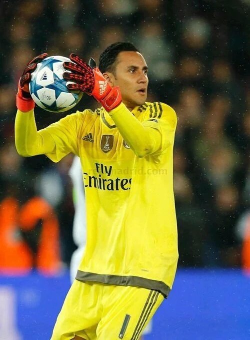 ReinoMadridista's tweet photo. ¿Se ha notado su ausencia en el partido de hoy?

RT: Si

MG: No https://t.co/gYhVxyreBm