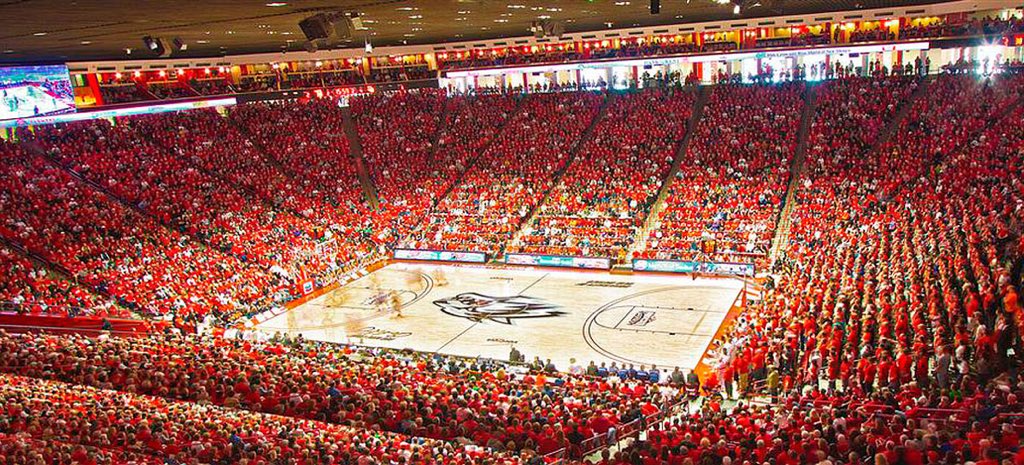 BracketBattles1's tweet photo. Loudest Basketball Arena
• ROUND OF 32 •

RT ~ New Mexico
Fav ~ Iowa State https://t.co/frjvyUQ0Ny