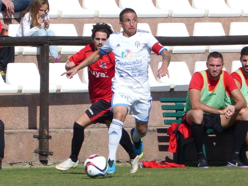 VELEZCFoficial's tweet photo. 12ª JDA. - 3ª DIVISIÓN - GRUPO IX
8 Noviembre 2015 - @MarbellaFCenter
@UdSanPedro 1-2 #VélezCF
Fotos: @jarosacruz https://t.co/JgqlsfqEJ9