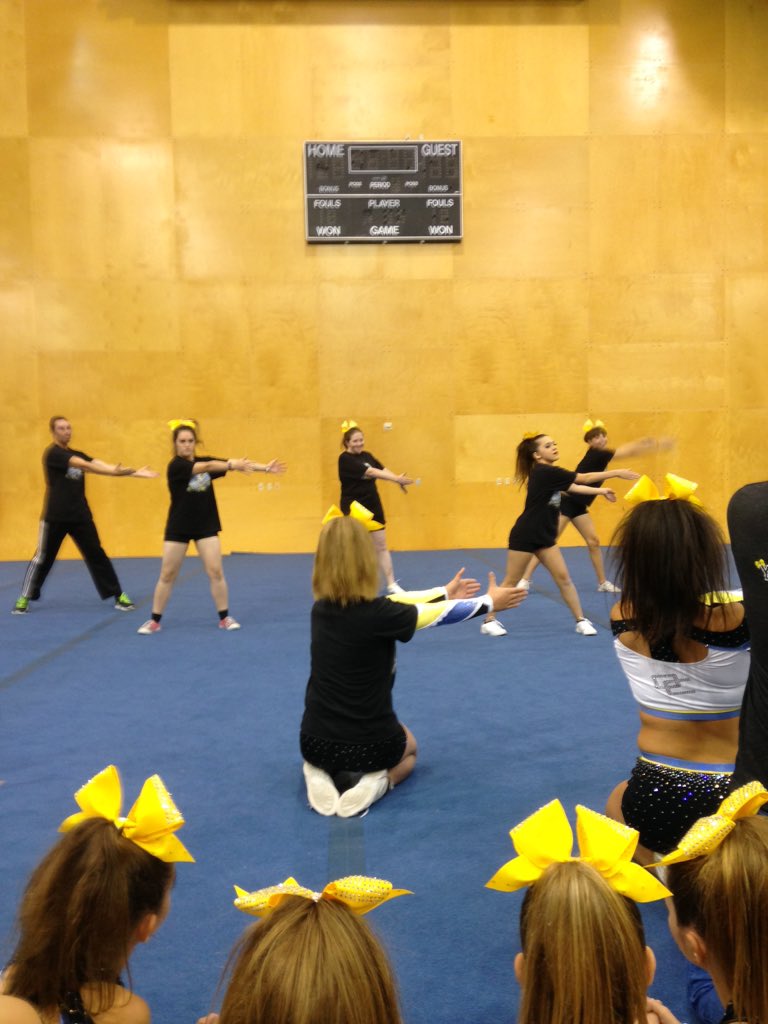 OCAllStars_'s tweet photo. #OCShowcase2015 "Believe" just brought the crowd to their feet! So incredibly proud! proud#OCspecialneeds #proud2bOC https://t.co/dC6DjfgAAK