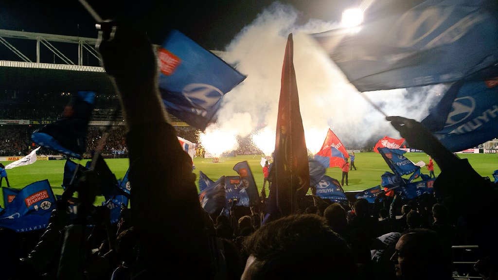LDLCASVEL's tweet photo. Quel match et quelle victoire @OL ! Bravo les Gones !! #OLASSE #SportLyonnais #TeamOL https://t.co/4LiP0AQcFw