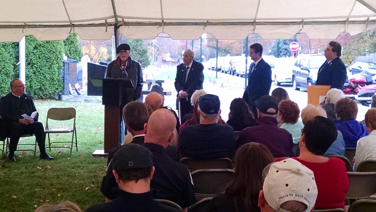 JohnnyTaz62FF's tweet photo. With my 90 year old dad at the town's annual Veterans Day Ceremony. USAAF 434th Troop Carrier Group, 74th Squadron https://t.co/84wqDFGHyX