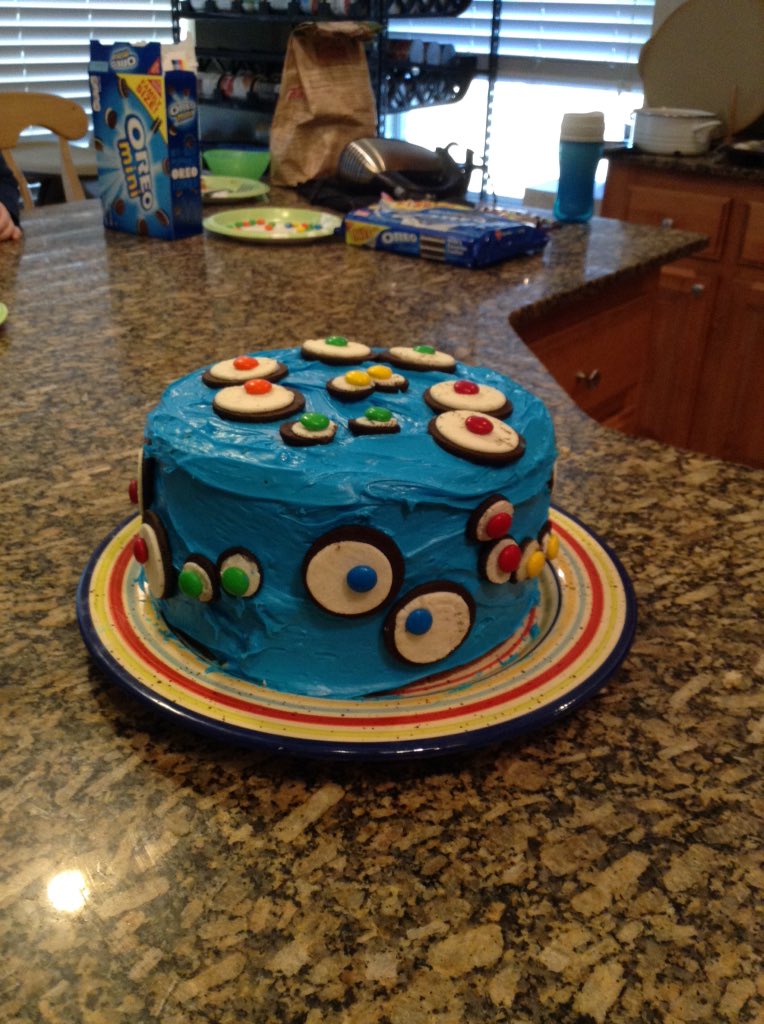 Adam_Warden167's tweet photo. Cakes done! <3 https://t.co/6cZ5fmNYQf
