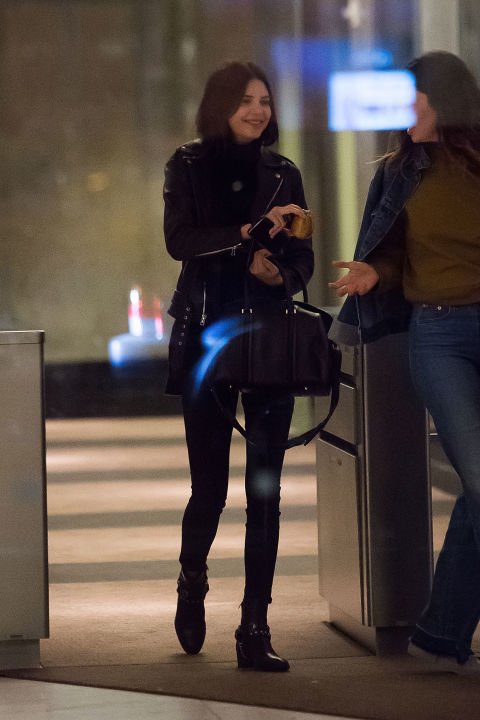 MBFWstyle's tweet photo. Black is definitely the Go-To colour...

#KendalJenner
#StyleStatements https://t.co/nwf1PyTNGf