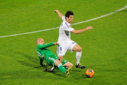 palayer's tweet image. Il est « en colère » Galtier ? Il a du oublier ce magnifique geste impuni de Cohade en 2014… #OLASSE #TeamOL