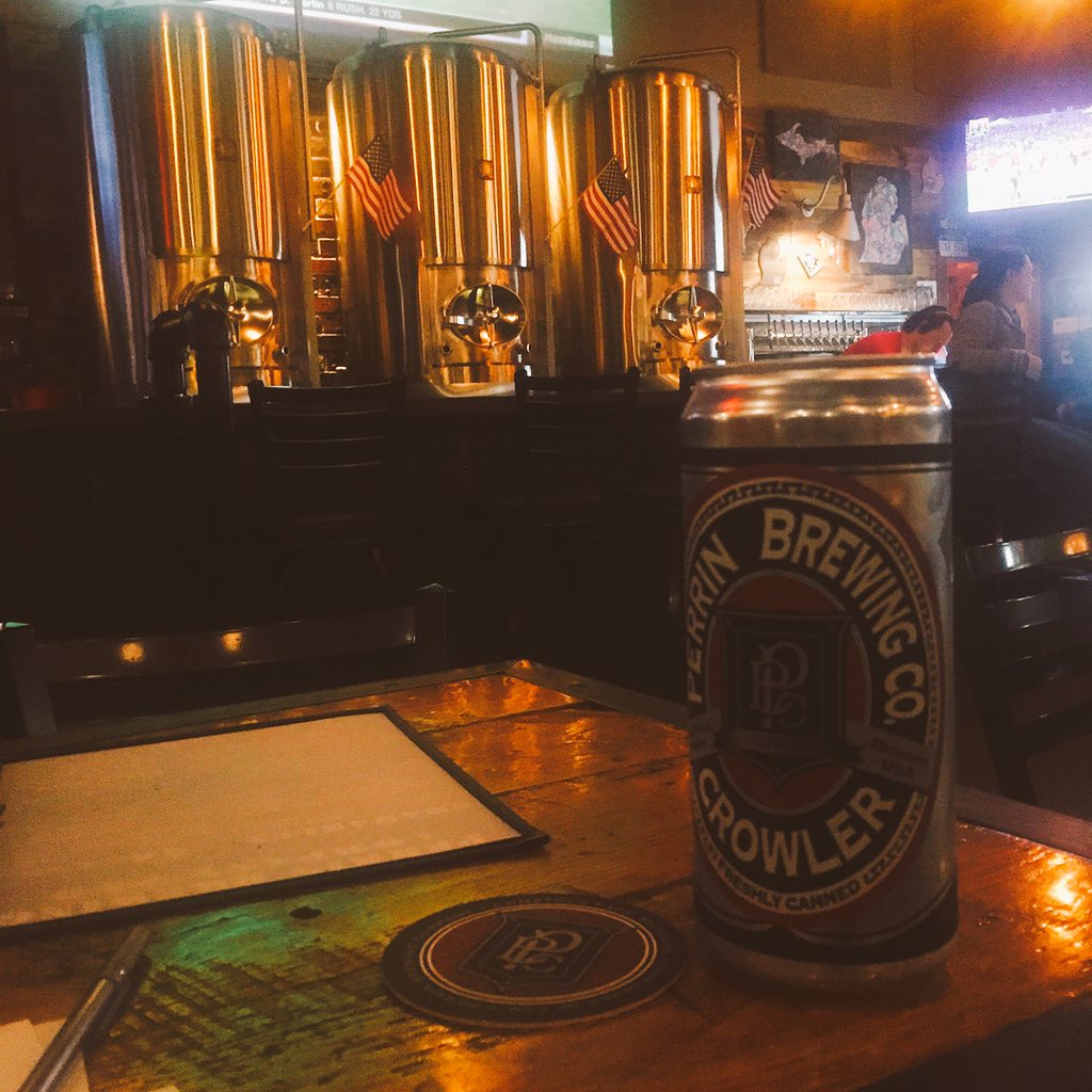 MIBeerShow's tweet image. We had such a great time @PerrinBrewing, we&apos;re taking home this #98Problems IPA! #MiBeer #crowler