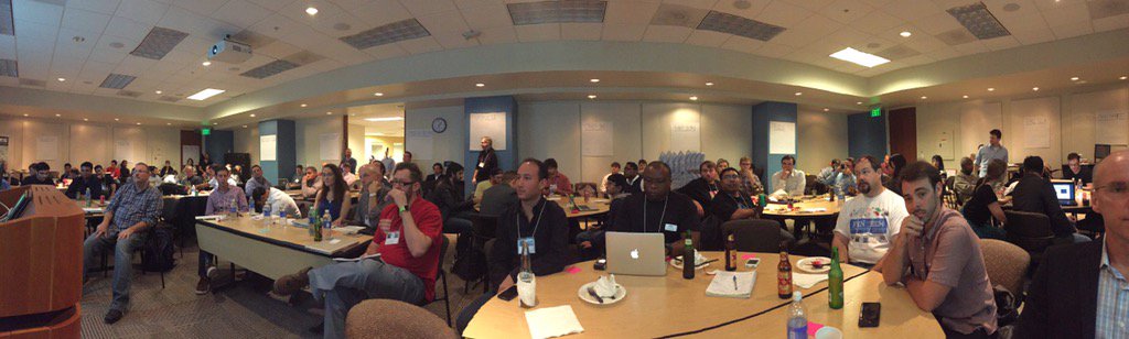 jen_bonnett's tweet image. Full house @ #FinTechHack