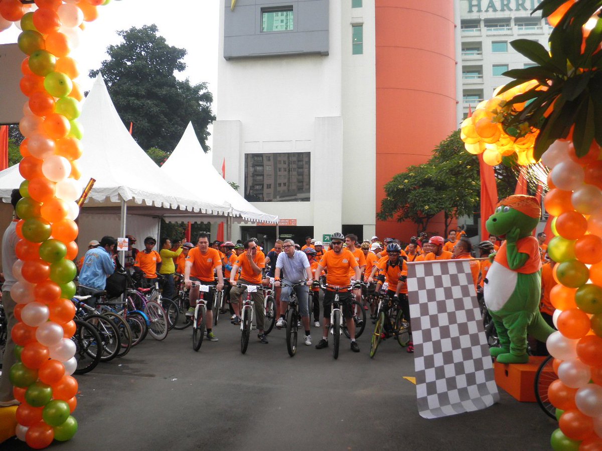HARRIShotels's tweet photo. Now healthy can be fun ... only at HARRIS DAY #THROWBACKHARRISDAY from 2013 in #Jakarta https://t.co/O9YTqQtGGp