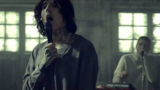 Video klip terbaru Bring Me The Horizon ini keren banget lho! Coba tonton deh:

goo.gl/25HGgD