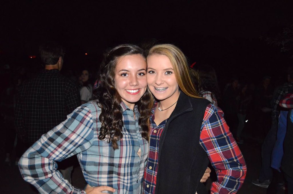 maresco_alyssa's tweet photo. #IOThankYou to these 2 for coming into my life & making such a big impact I love y'all!! @WhitmoreLauren @laurbran2 https://t.co/9TFJF8vppz