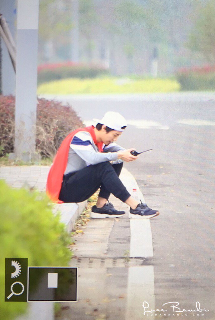 lurebambi's tweet photo. #Luhan #LuhanRunningManChina 151109 A lonely superman https://t.co/zigswHcnZR