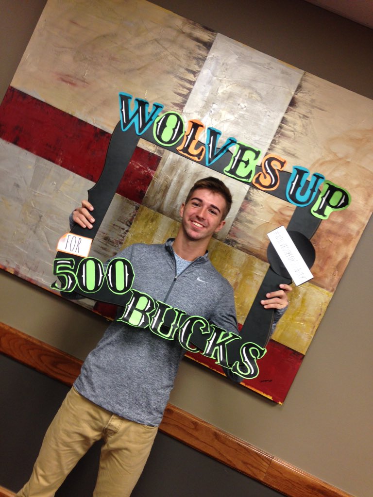 MarcMayz's tweet photo. #WolvesUpFor500Bucks https://t.co/k3LUPsQP5G