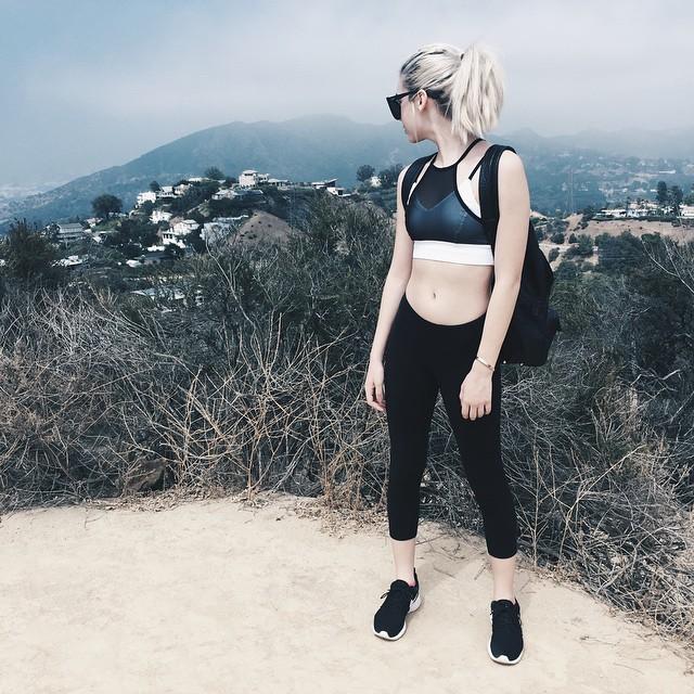 AriAndersonCA's tweet photo. Woke up early for a jog. 💪🏻 https://t.co/uvskfL1idq