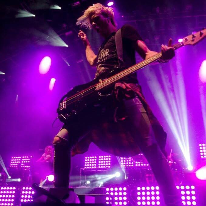 CarolPalaciosR5's tweet photo. #HappyBirthdayRikerFromMexico #Riker24 #R5Family #SometimeLastNight https://t.co/j7CLpKtDMA