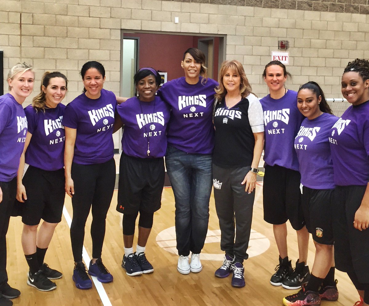 Sactown1140's tweet photo. KHTK Morning Show's @momoragan coached w/ some legends at the #KingsNext camp today! https://t.co/FOwvNgkA91