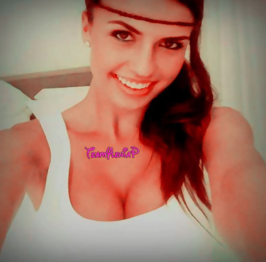 TeamYleniaP's tweet photo. Que nada ni nadie haga que puedas quitar tu sonrisa @_SofiaGH16_ 😊❤ https://t.co/X1qOmuzwkc