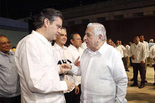 CumbreTabasco's tweet photo. Reconoce @aurelionuno el trabajo del Gobierno en el sector educativo #3InformeANJ https://t.co/QEqsJZ1pgW https://t.co/6HnNbGVmw2