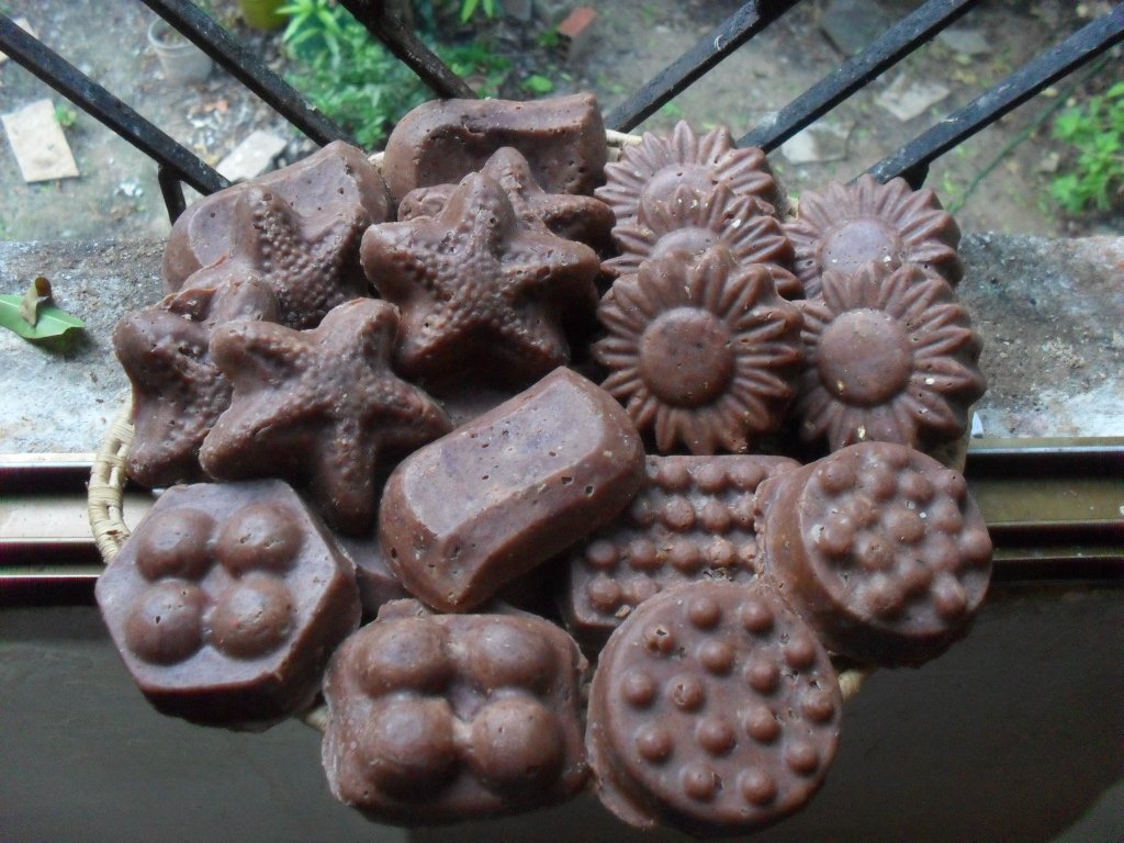 ppielago_'s tweet photo. Jabón cacao, zanahoria, aceite de coco y manteca de cacao https://t.co/M90z788g22