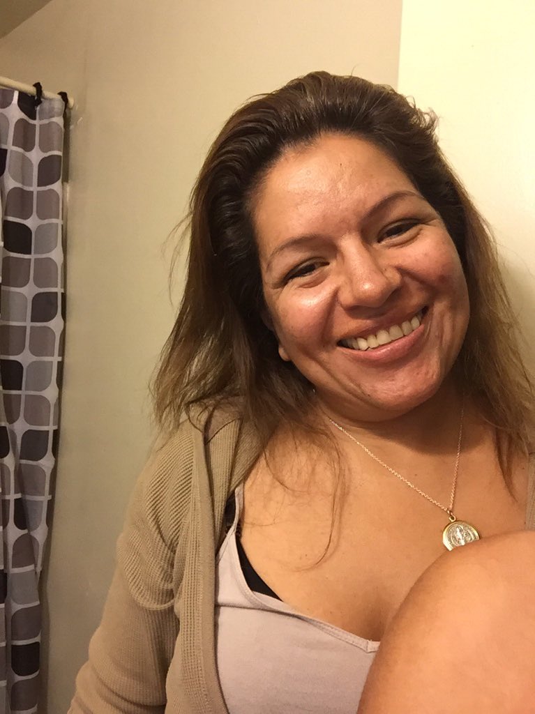 AlbsArmyUpdates's tweet photo. #SlefieForAlb my momma miss you ππ #AlbsArmy @AlBBasurto https://t.co/1dCCxX9DFp