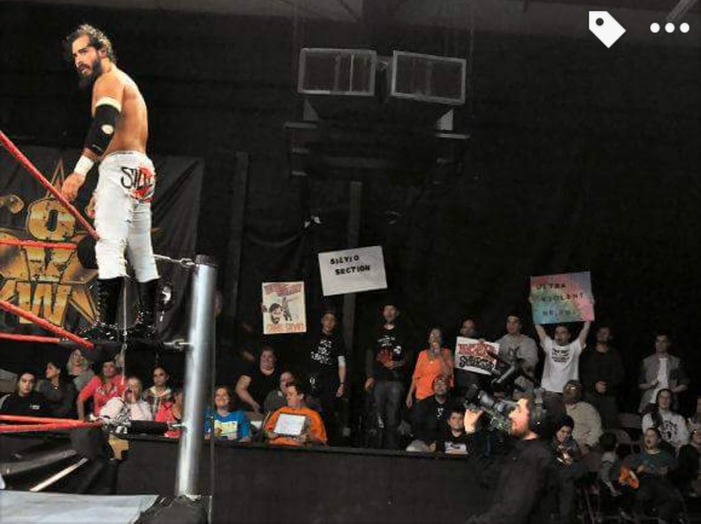 TheBlossomTwins's tweet image. Loving the shots taken @ovwrestling by Pam Barnett! 😃👍💕 @TheChrisSilvio #silviover #Silviosection #ultraviolent