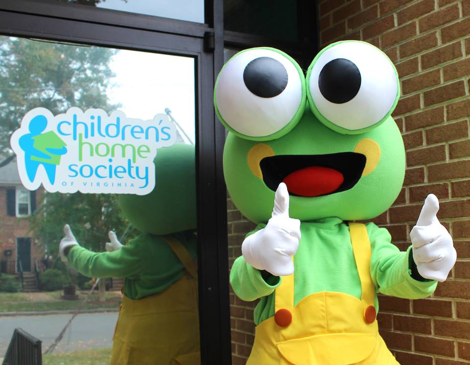 RFMtoday's tweet photo. On Nov 9 eat @SweetFrog and Help Children’s Home Society kids #RVA Visit the right one:  https://t.co/JXbrlfdo4D https://t.co/SXP19sq0n4