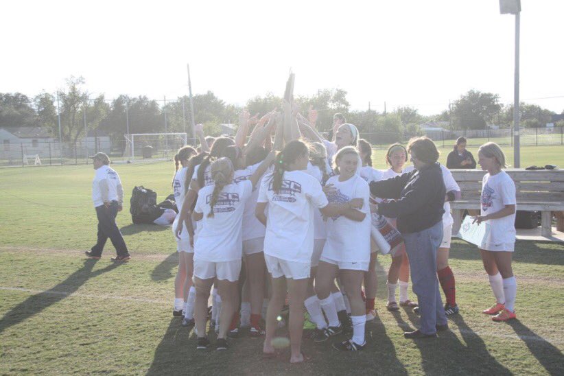 SarahKrisa17's tweet photo. ASC CHAMPS! Bringing dreams to life and shocking the world. Got that ring today!!! #roommategoals #13years&amp;counting https://t.co/ASKpWRq1iG