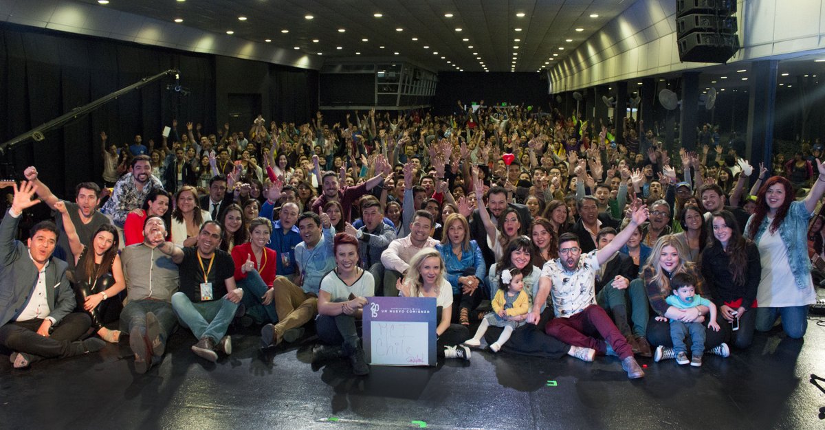 G12Chile's tweet photo. ¡Honramos al Espíritu Santo! En total unas 4 mil personas de MCI e Iglesias G12 nos dimos cita en #UnNuevoComienzoCL https://t.co/G9XkL80SZj