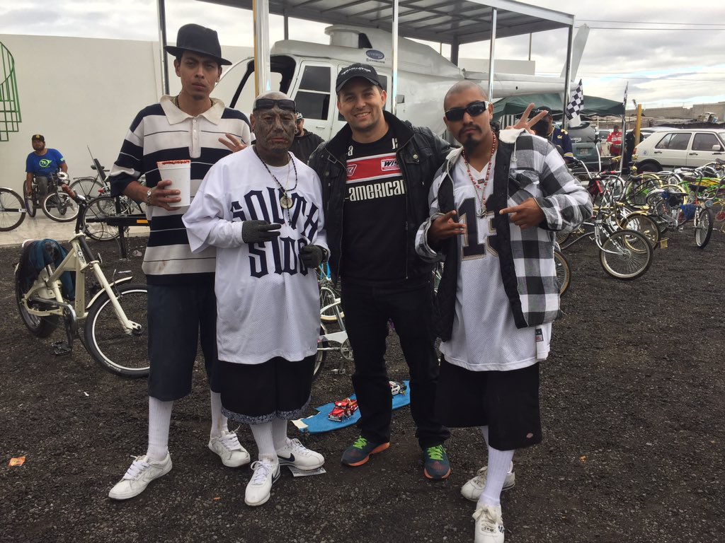 arturomacias977's tweet photo. Gracias a toda la banda de #Tuning #Ecatepec y #AutoFormasCustom por invitarme al evento increíble @goliathtv1 https://t.co/ZWgs2i7v7N