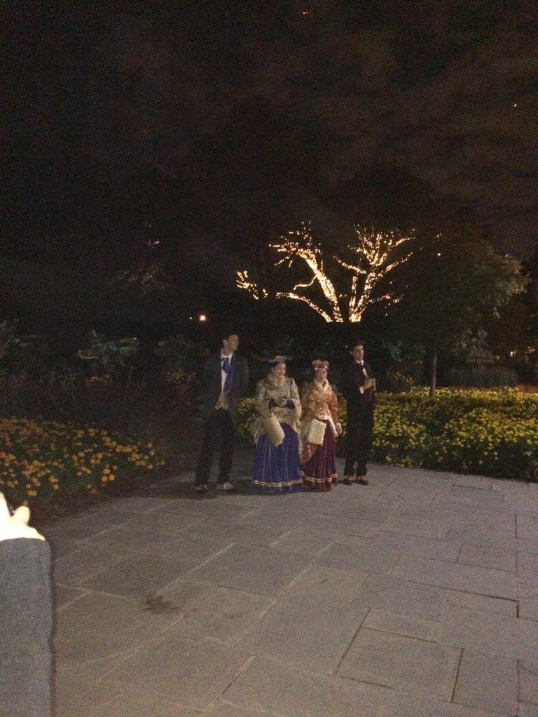 jjmartinez01's tweet photo. Good Family Times @dallasarboretum #12DaysofChristmas Courtesy of #TargetBestinCommunity https://t.co/LRUNVRcfrp
