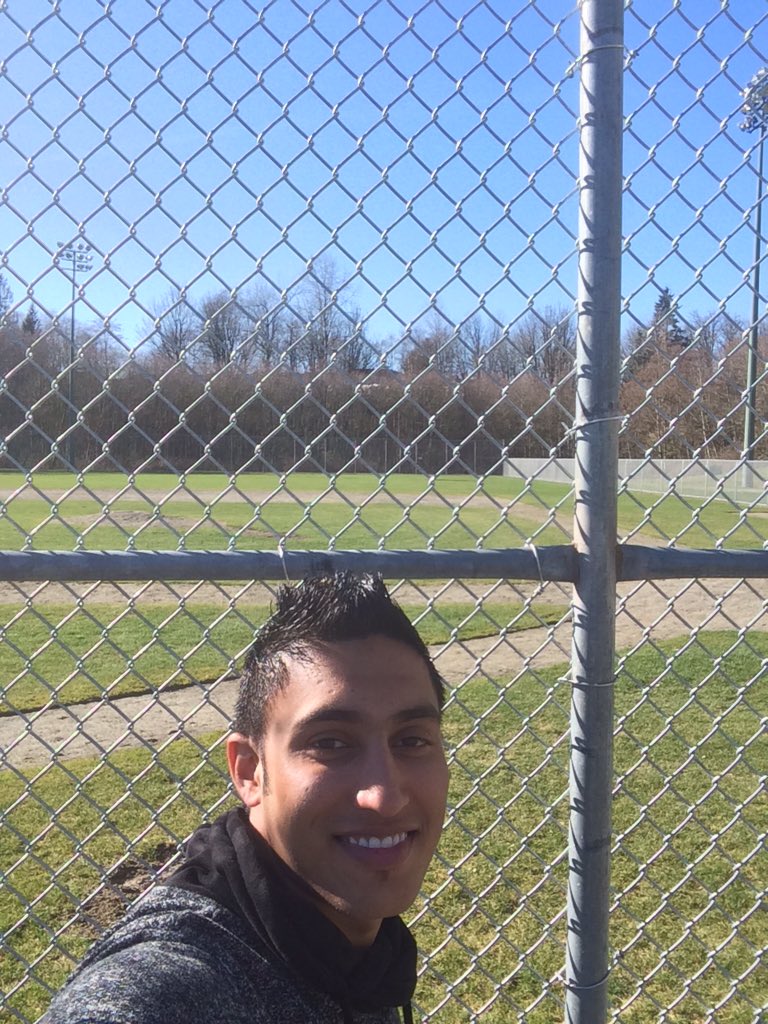 dharm0's tweet image. 