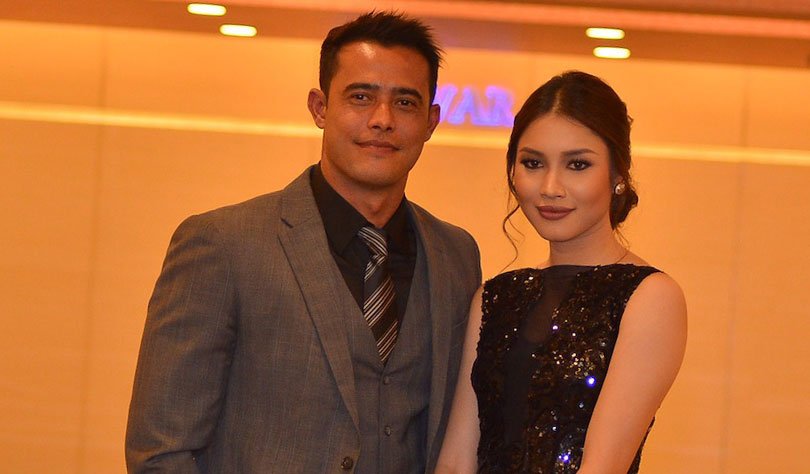 rotikaya's tweet photo. https://t.co/ef5CgVx0Ql Zul Ariffin Dedah Status Sebenar Hubungan Bersama Gayatri https://t.co/V7LJglUOij