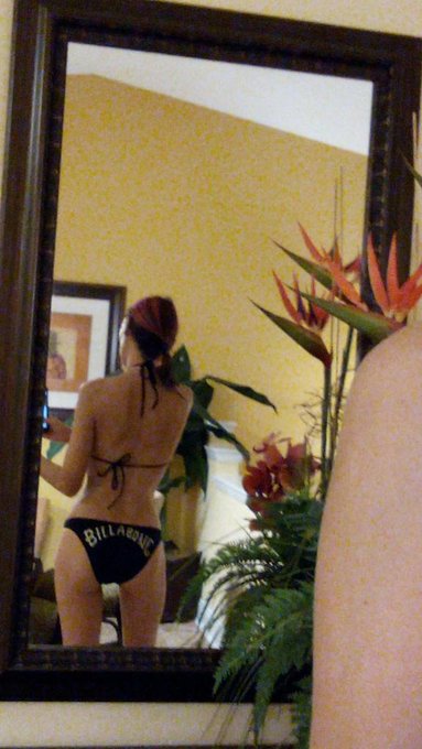 hot tub &amp; painted purple away black for tomorrow. Y'all can kiss my 36 yr old ass goodbye. Not flattering<a href="/tag/ftft"class="tags"><span>#ftft</span></a>