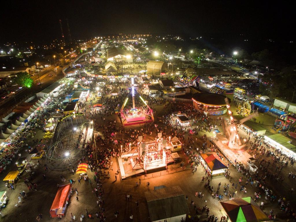 Thainan_12's tweet photo. Ultimo dia da @ExpofeiraAP2015 
O público compareceu e  legitimou a #ExpôAP2015 https://t.co/vUiQzHXP61