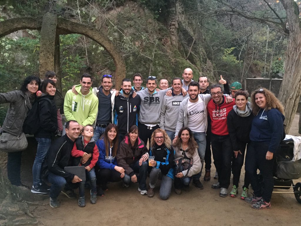 sbropenteam's tweet photo. 4/4 Tot per fer gana per la BBQ! d'equip que dóna la benvinguda a una temporada que segur que estarà plena d'èxits! https://t.co/yJ4N0inWum
