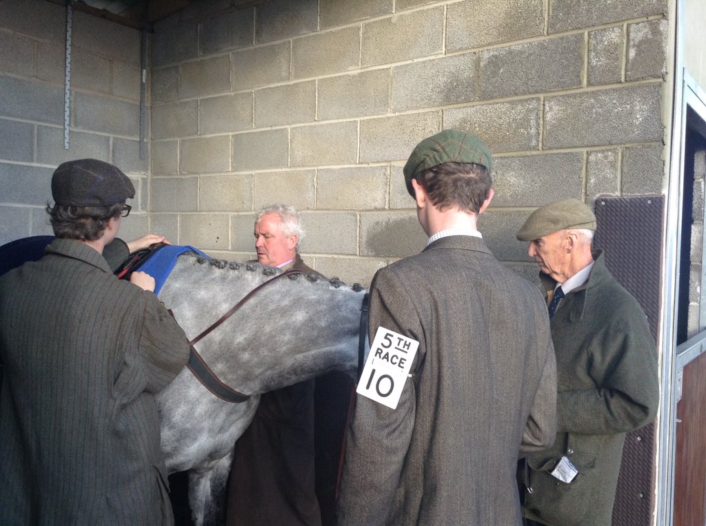 serena1anne's tweet photo. Three generations doing what they love! #racing @sgeake @Geake1 https://t.co/SM0Mk5xSMR