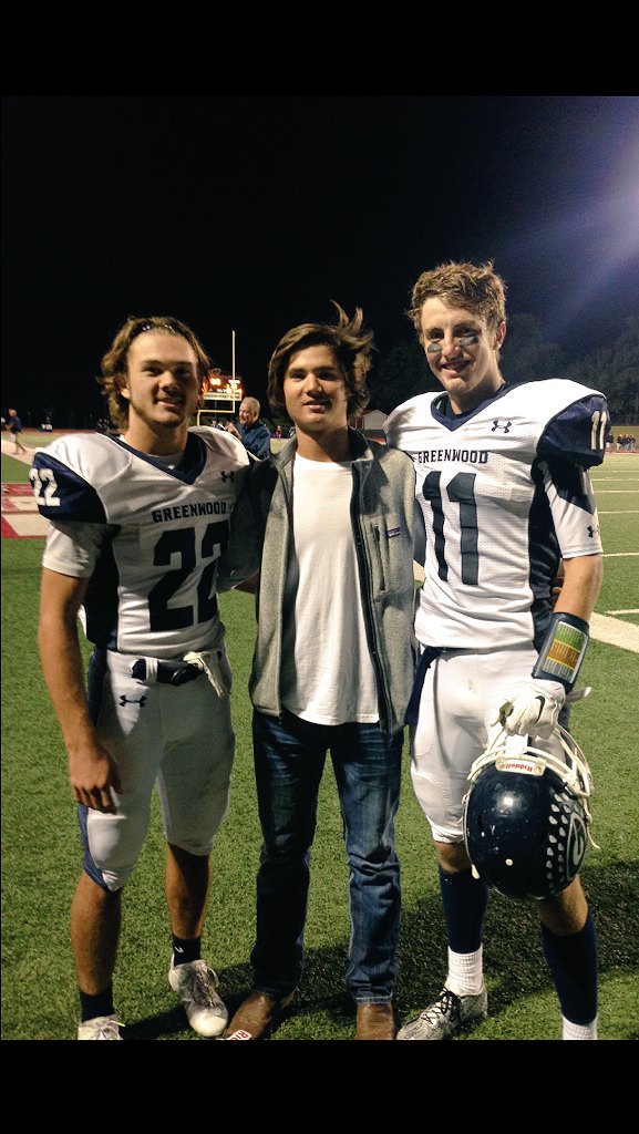 Jax_Burgess11's tweet photo. A huge congratulations to one of my best friends @gcollins_6 on his commitment to Air Force. Keep stomping G #dbbros https://t.co/nUZH8vUgoW