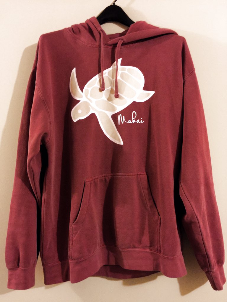 MakaiClothingCo's tweet photo. giveaway!🐢✨

rt &amp; must be following for a chance to win our crimson classic hoodie! winner announced on 11/13! 🐢😊❤️ https://t.co/USKJf3uF7x