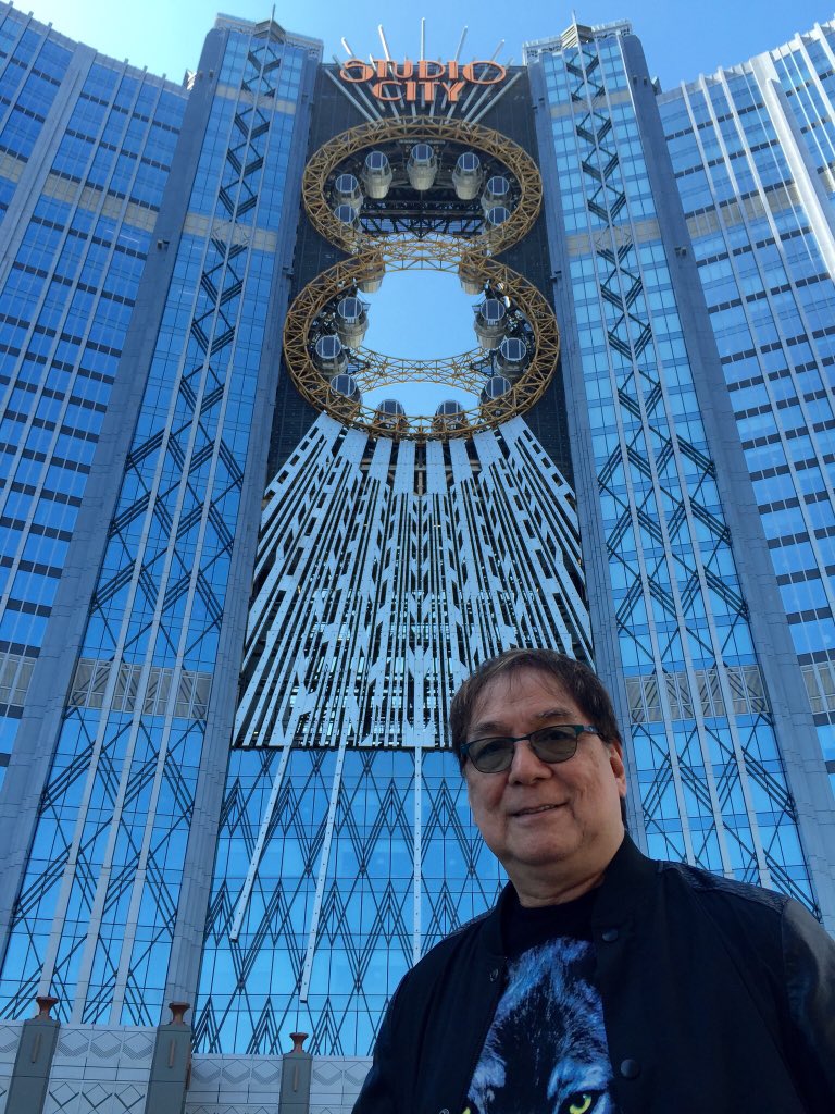 AngPoetNyo's tweet image. Attn: Aldub Nation, nakita ko na ang #ALDUBMissingRing nyo! Ginawang EIGHT dito sa Studio City para daw MAY FOREVER.