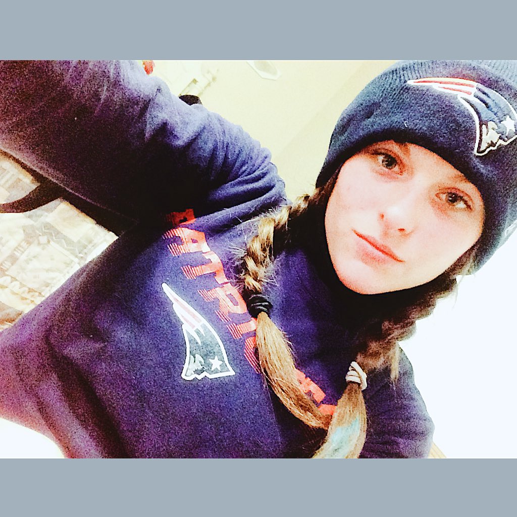 AmilliFafilli's tweet photo. 8-0 #UNDEFEATED 🏈💯💣💥 #SundayFootball #PatsNation @Patriots #EastCoast4Life @NFL https://t.co/09fxWwEnoL
