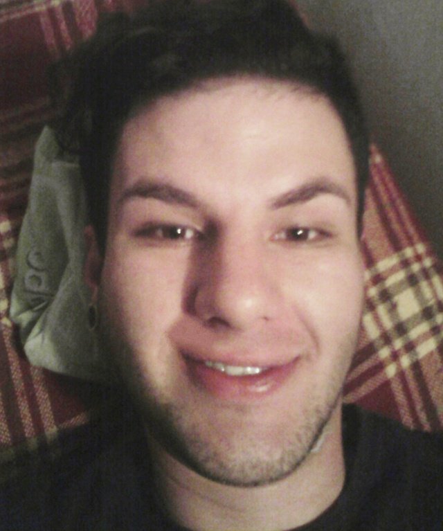trianasoyyo's tweet photo. Trata de estar bien para no sufrir, trata de reír y finge una sonrisa. https://t.co/Cu9hNtY2nw