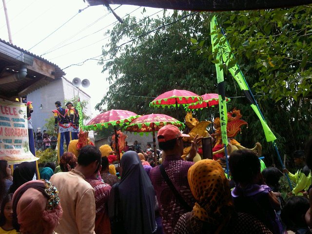 Lalajo odong-odong hela ah hehe