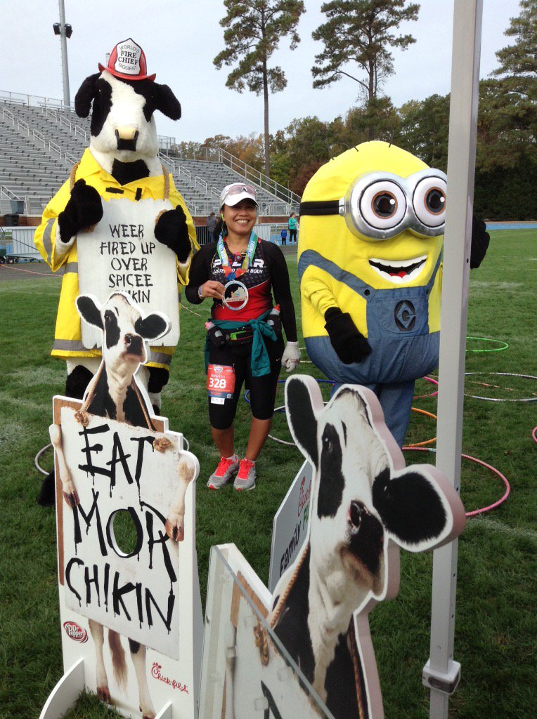 CFAVictory's tweet photo. Chick-fil-A's Family Fun Zone at the VA Running Festival this morning! We had a great time! #FlatOut #VRF2015 #CNU🐮 https://t.co/10ptDyQewc