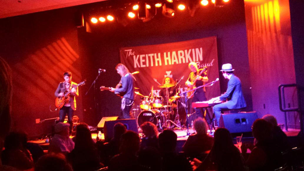 morphew580's tweet photo. @keithharkin Thanks for an amazing show in Lincoln tonight!  So glad we get to do it all again in KC tomorrow! https://t.co/G39KNJJg1S