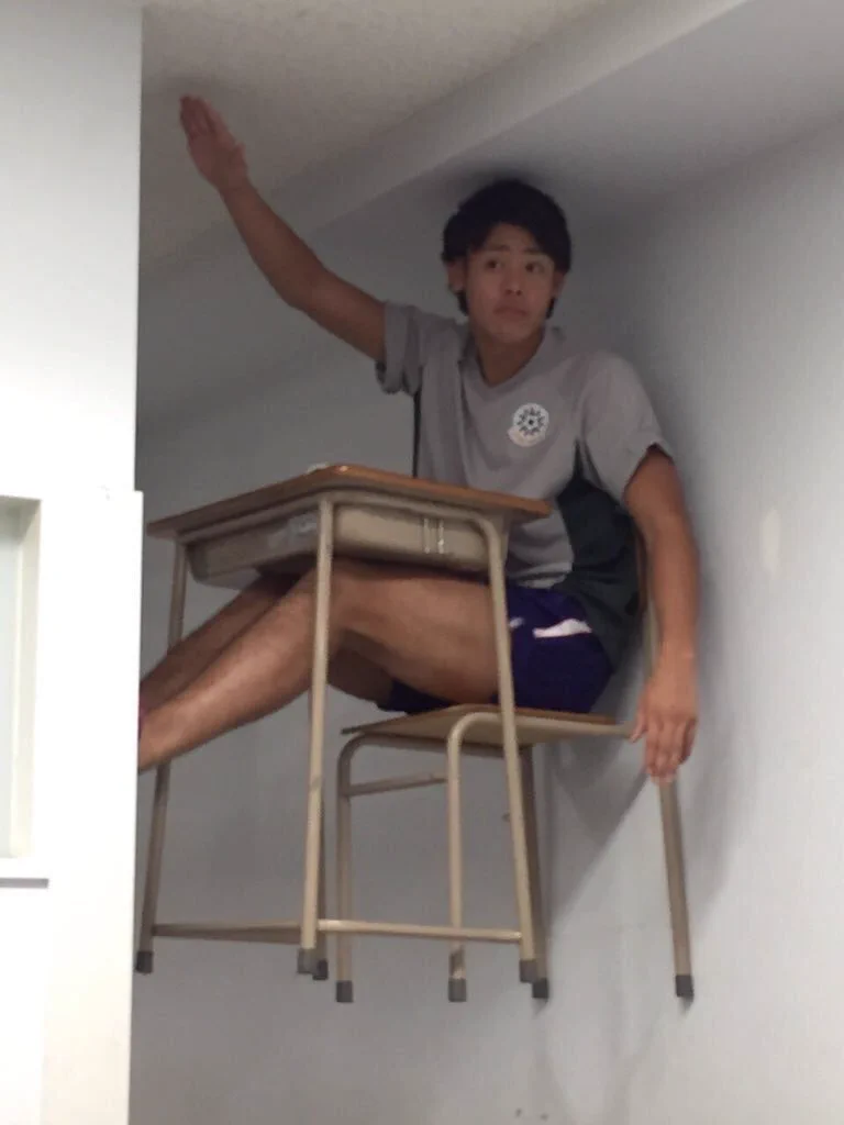 まさにエスパー⁉️なちょっと浮いているクラスメート