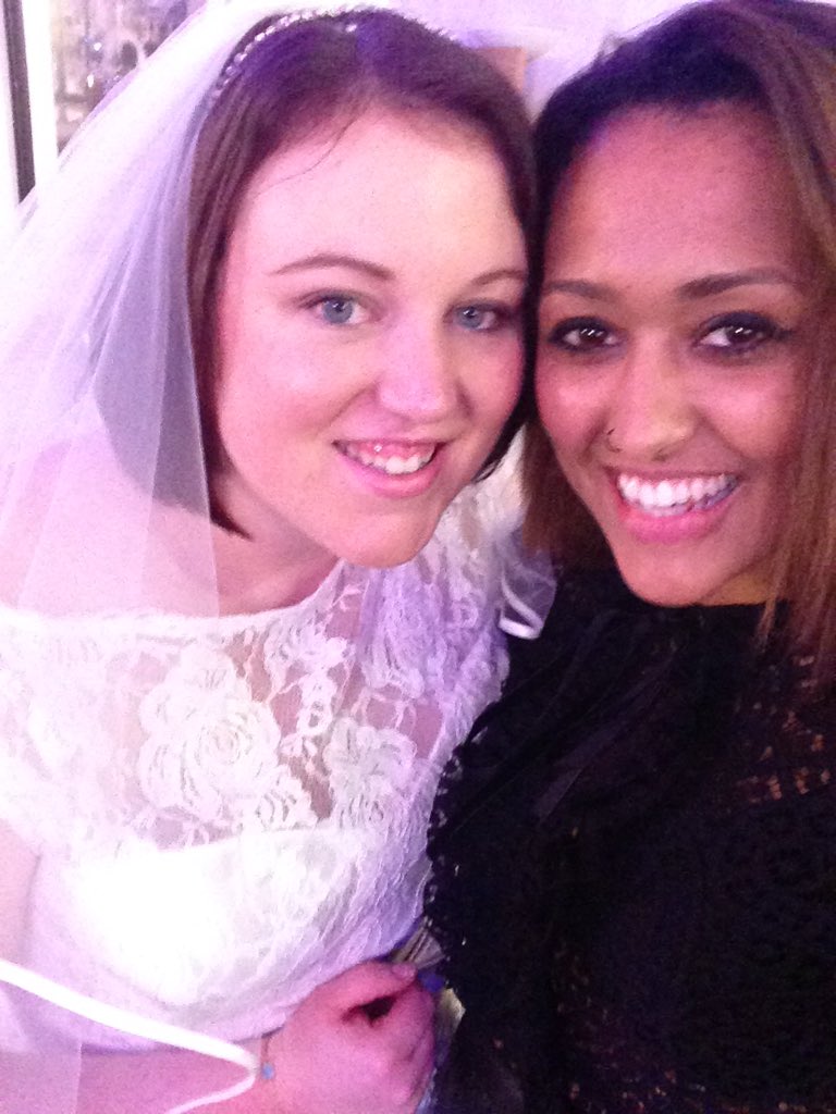 Kirstydevlin1's tweet photo. One of my best friends got married yesterday! 💍👰🏻💎👍🏽#SelfieWithTheBride #Wedding https://t.co/RL1ok4tjz6
