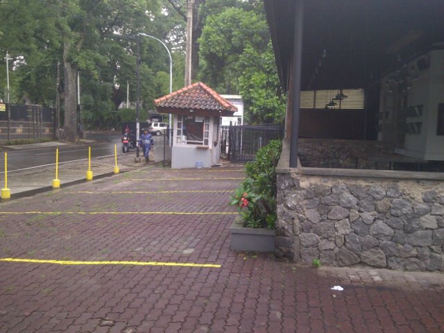 budzlover's tweet photo. Disewakan lapak usaha kuliner di jln.bengawan 60. https://t.co/OveBtCFVF9