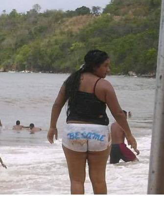 antinacosdf's tweet photo. Quien la besa? #noseasmamon #queasco #asco #gordasiempre #Gorda #naca #queputoasco #nomechingues #chiste #broma https://t.co/mBqWKJwrvi